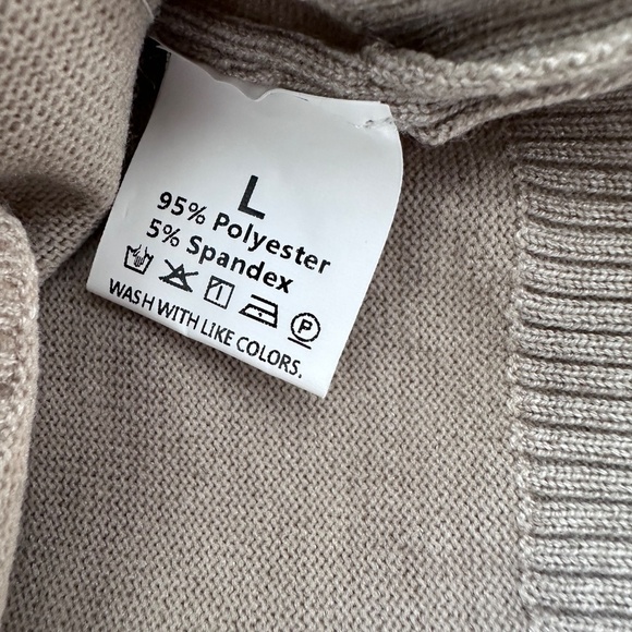 Stylish Gray Sweater with Yellow and Black Stripes - Picture 6 of 11